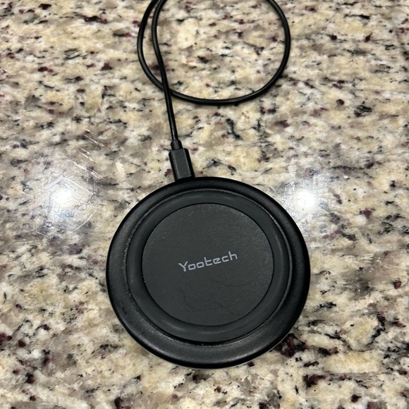 COPY - Yootech Wireless Charger - Picture 1 of 3